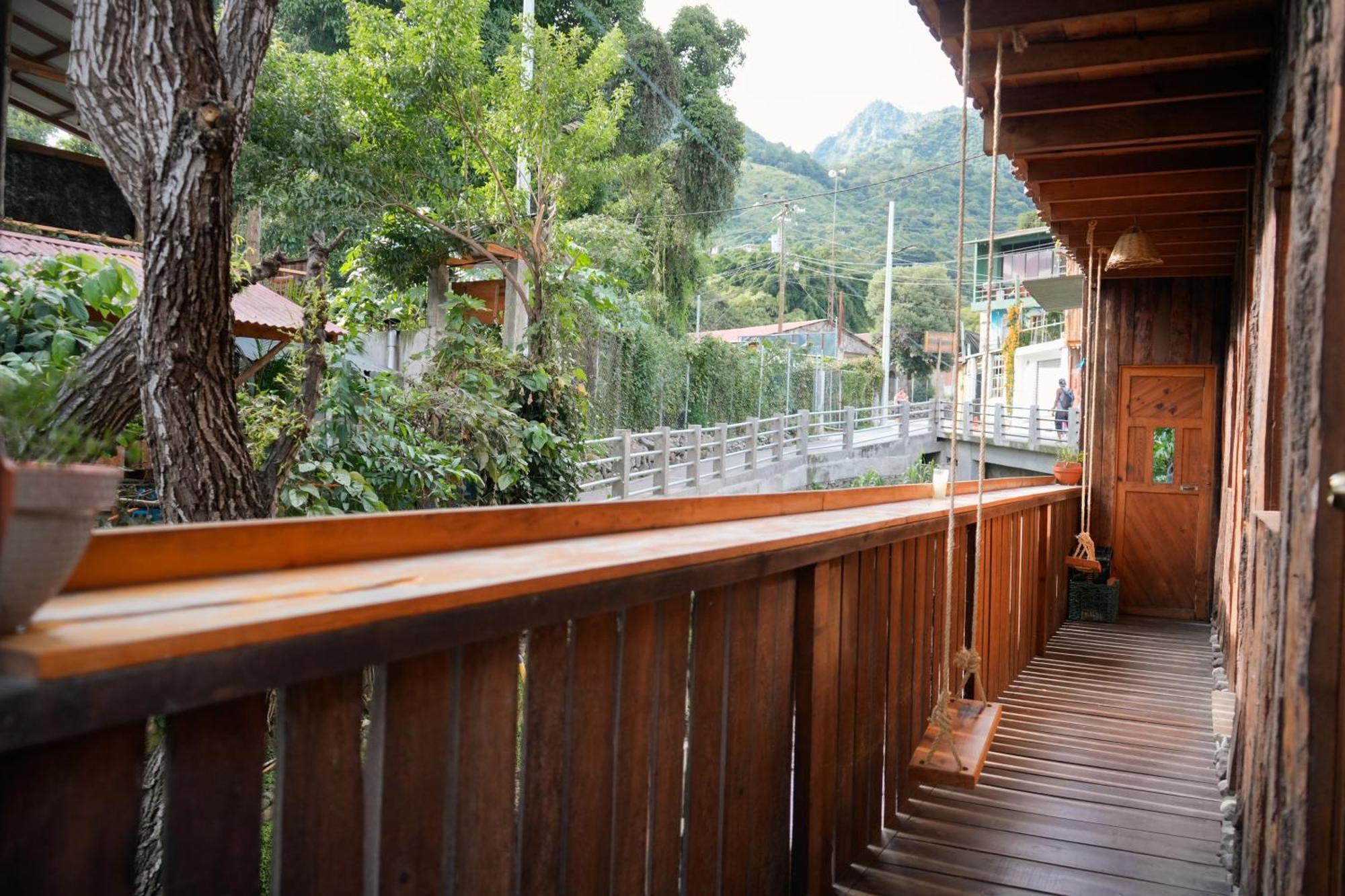 Casa Madera Hostel San Marcos La Laguna Exterior photo